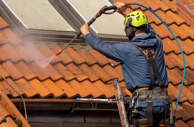 Démoussage et hydrofuge de toiture à Molain